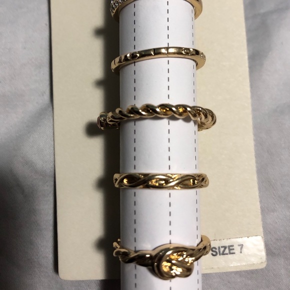 G. H. Bass & Co Set of 5 Gold Rings Size 7 - Picture 3 of 4